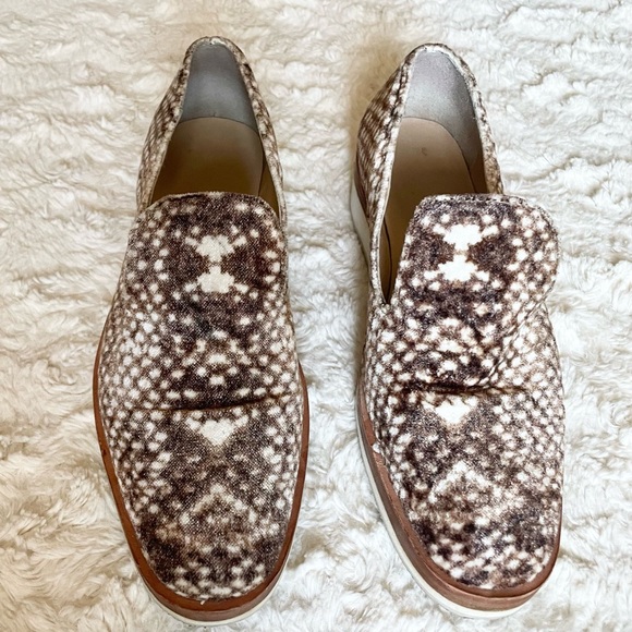 FREE PEOPLE Snake Eyes Brown and White Velvet Platform Loafer Women's 38 - Picture 2 of 7